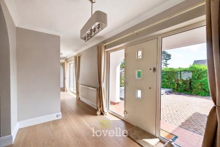 4 bedroom Detached bungalow for sale in Humberston Avenue, Humberston, DN36