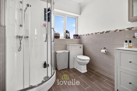4 bedroom Detached bungalow for sale in Humberston Avenue, Humberston, DN36
