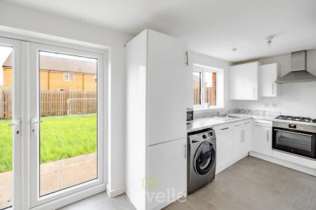 3 bedroom Semi-detached house for sale in Heathland Way, Humberston, DN36