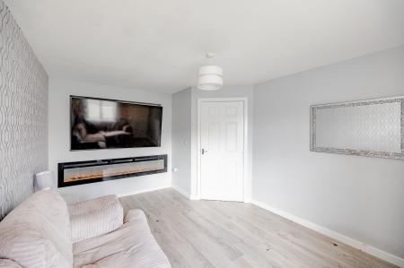 3 bedroom Semi-detached house for sale in Heathland Way, Humberston, DN36