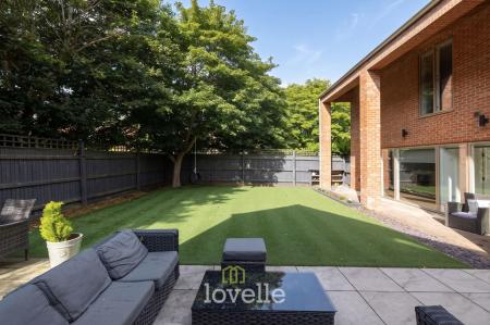 4 bedroom Detached house for sale in The Birches, Humberston, DN36