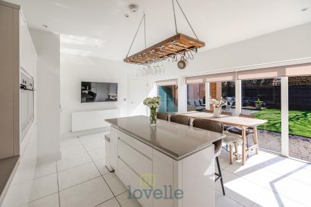 4 bedroom Detached house for sale in The Birches, Humberston, DN36