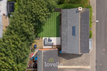 4 bedroom Detached house for sale in The Birches, Humberston, DN36