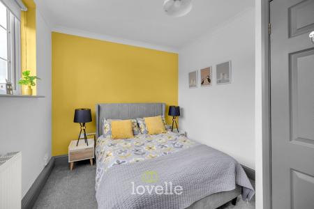 4 bedroom End of terrace house for sale in Thrunscoe Road, Cleethorpes, DN35