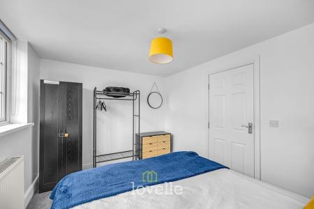 4 bedroom End of terrace house for sale in Thrunscoe Road, Cleethorpes, DN35