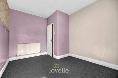 4 bedroom Terraced House for sale in Clee Road, Cleethorpes, DN35