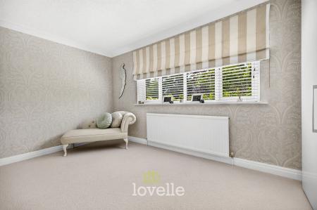 4 bedroom Detached house for sale in Main Street, Fulstow, LN11