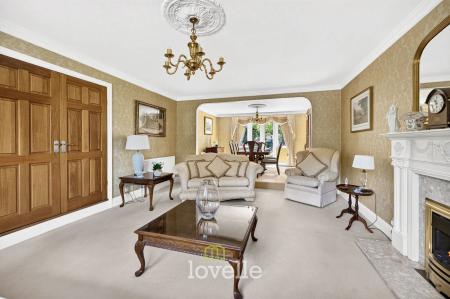 4 bedroom Detached house for sale in Main Street, Fulstow, LN11