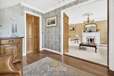 4 bedroom Detached house for sale in Main Street, Fulstow, LN11