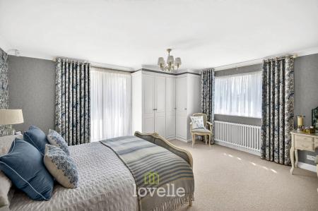 4 bedroom Detached house for sale in Main Street, Fulstow, LN11