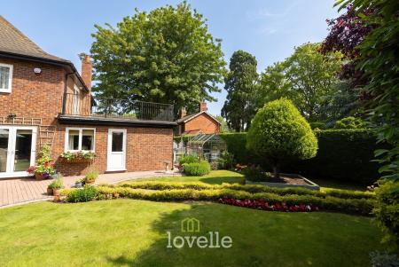 4 bedroom Detached house for sale in Main Street, Fulstow, LN11