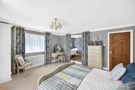 4 bedroom Detached house for sale in Main Street, Fulstow, LN11