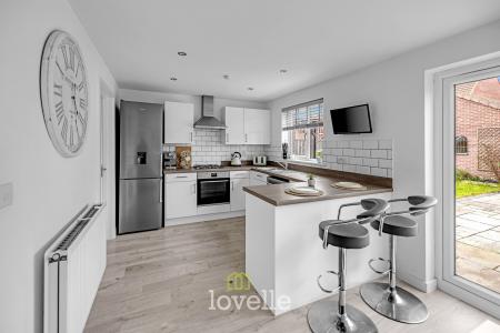 3 bedroom Detached house for sale in Parklands Avenue, Humberston, DN36
