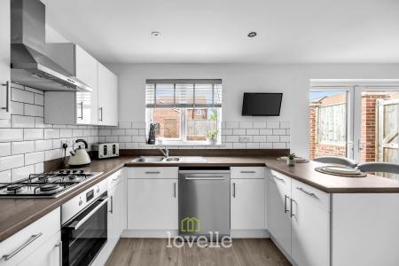 3 bedroom Detached house for sale in Parklands Avenue, Humberston, DN36