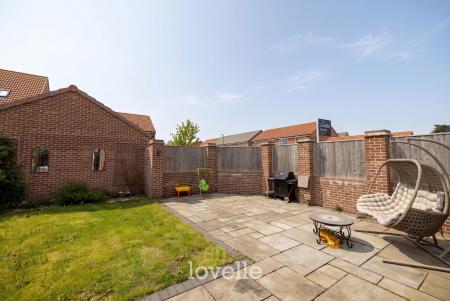3 bedroom Detached house for sale in Parklands Avenue, Humberston, DN36