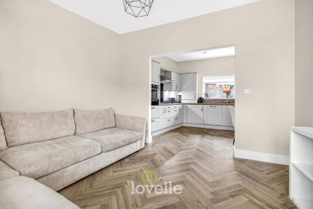 4 bedroom Detached house for sale in Mellor Way, New Waltham, DN36