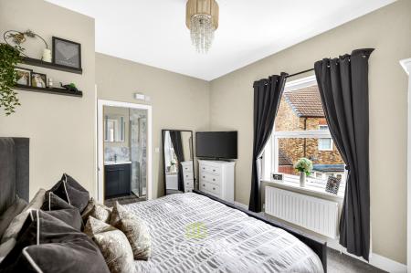 4 bedroom Detached house for sale in Mellor Way, New Waltham, DN36