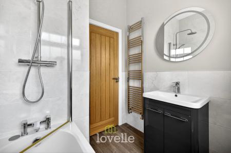 4 bedroom Detached house for sale in Mellor Way, New Waltham, DN36