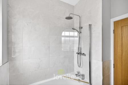4 bedroom Detached house for sale in Mellor Way, New Waltham, DN36