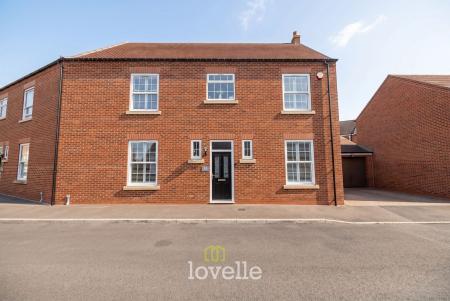 4 bedroom Detached house for sale in Mellor Way, New Waltham, DN36