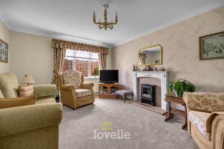 2 bedroom Terraced bungalow for sale in Barn Owl Close, Humberston, DN36