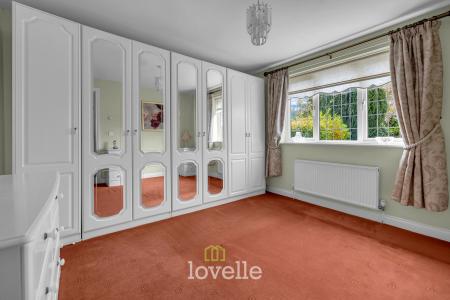 2 bedroom Terraced bungalow for sale in Barn Owl Close, Humberston, DN36