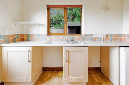 6 bedroom Detached house for sale in Swaby Close, Marshchapel, DN36