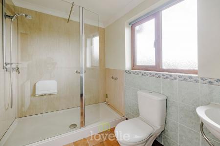 6 bedroom Detached house for sale in Swaby Close, Marshchapel, DN36