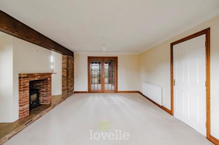 6 bedroom Detached house for sale in Swaby Close, Marshchapel, DN36