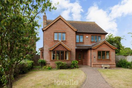 6 bedroom Detached house for sale in Swaby Close, Marshchapel, DN36