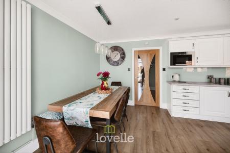 3 bedroom Detached bungalow for sale in Tetney Road, Humberston, DN36