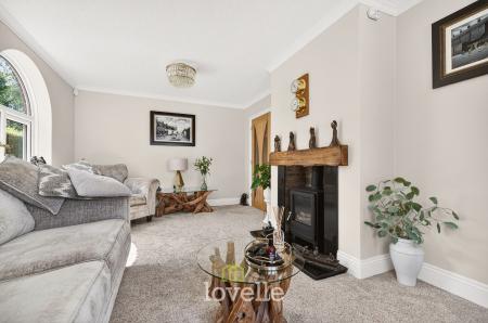 3 bedroom Detached bungalow for sale in Tetney Road, Humberston, DN36