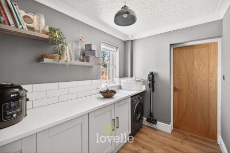 3 bedroom Detached bungalow for sale in Tetney Road, Humberston, DN36