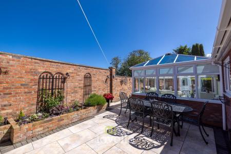 3 bedroom Detached bungalow for sale in Tetney Road, Humberston, DN36