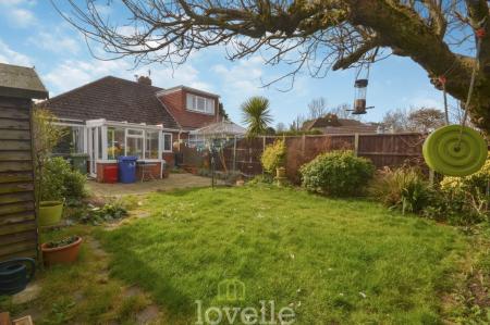 2 bedroom Semi-detached bungalow for sale in Marquis Avenue, New Waltham, DN36