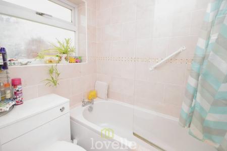 2 bedroom Semi-detached bungalow for sale in Marquis Avenue, New Waltham, DN36