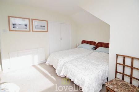 2 bedroom Semi-detached bungalow for sale in Marquis Avenue, New Waltham, DN36
