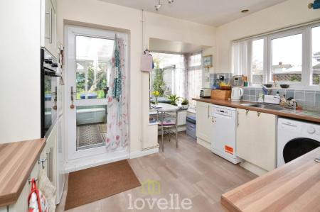 2 bedroom Semi-detached bungalow for sale in Marquis Avenue, New Waltham, DN36