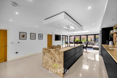 4 bedroom Detached house for sale in Holton Road, Tetney, DN36