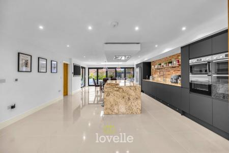 4 bedroom Detached house for sale in Holton Road, Tetney, DN36