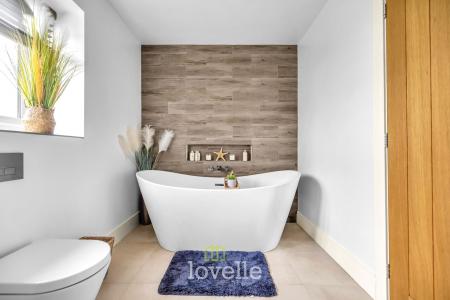 4 bedroom Detached house for sale in Holton Road, Tetney, DN36