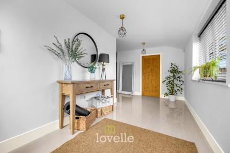 4 bedroom Detached house for sale in Holton Road, Tetney, DN36