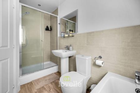 5 bedroom Detached house for sale in Albertross Drive, Humberston, DN36