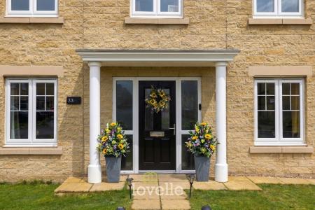 5 bedroom Detached house for sale in Albertross Drive, Humberston, DN36