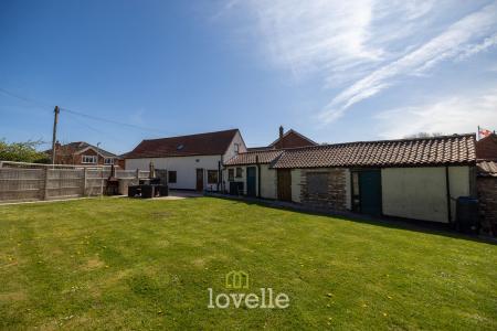 2 bedroom Cottage for sale in Hallgarth, Marshchapel, DN36