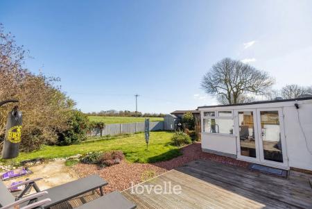 4 bedroom Detached house for sale in Lock Road, North Cotes, DN36