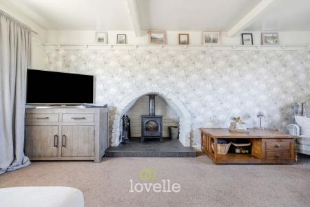 4 bedroom Detached house for sale in Lock Road, North Cotes, DN36