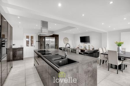 2 bedroom House for sale in Chichester Road, Cleethorpes, DN35
