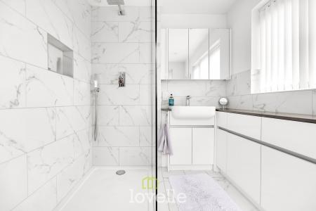 2 bedroom House for sale in Chichester Road, Cleethorpes, DN35
