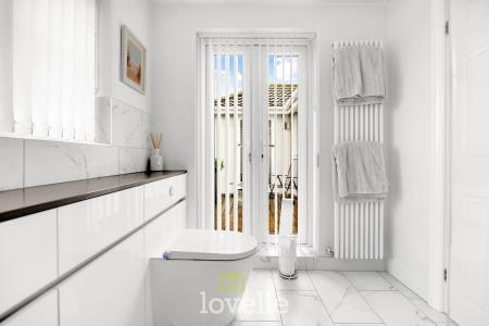 2 bedroom House for sale in Chichester Road, Cleethorpes, DN35